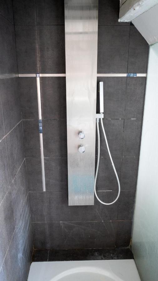 Apartment Secret Mama With Aircon 150 Meters From Parking Rapp